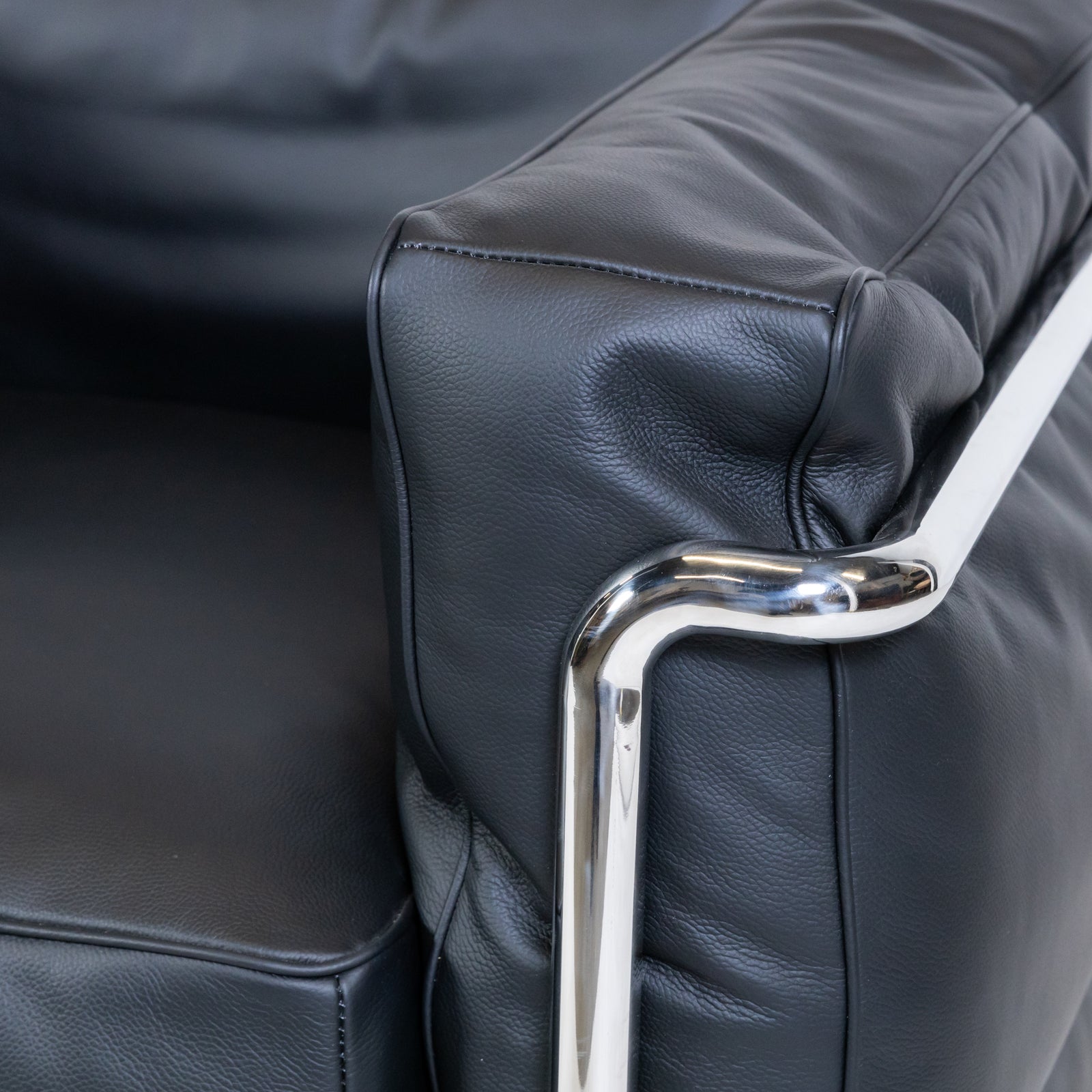 LC2 Black Leather Armchair