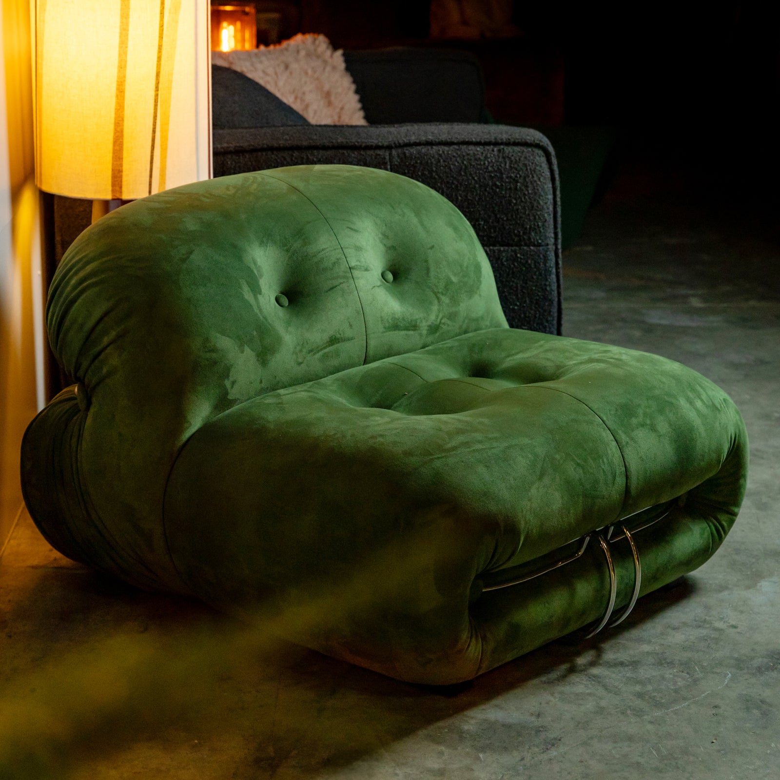 Soriana Style Lounge Chair Suede Green