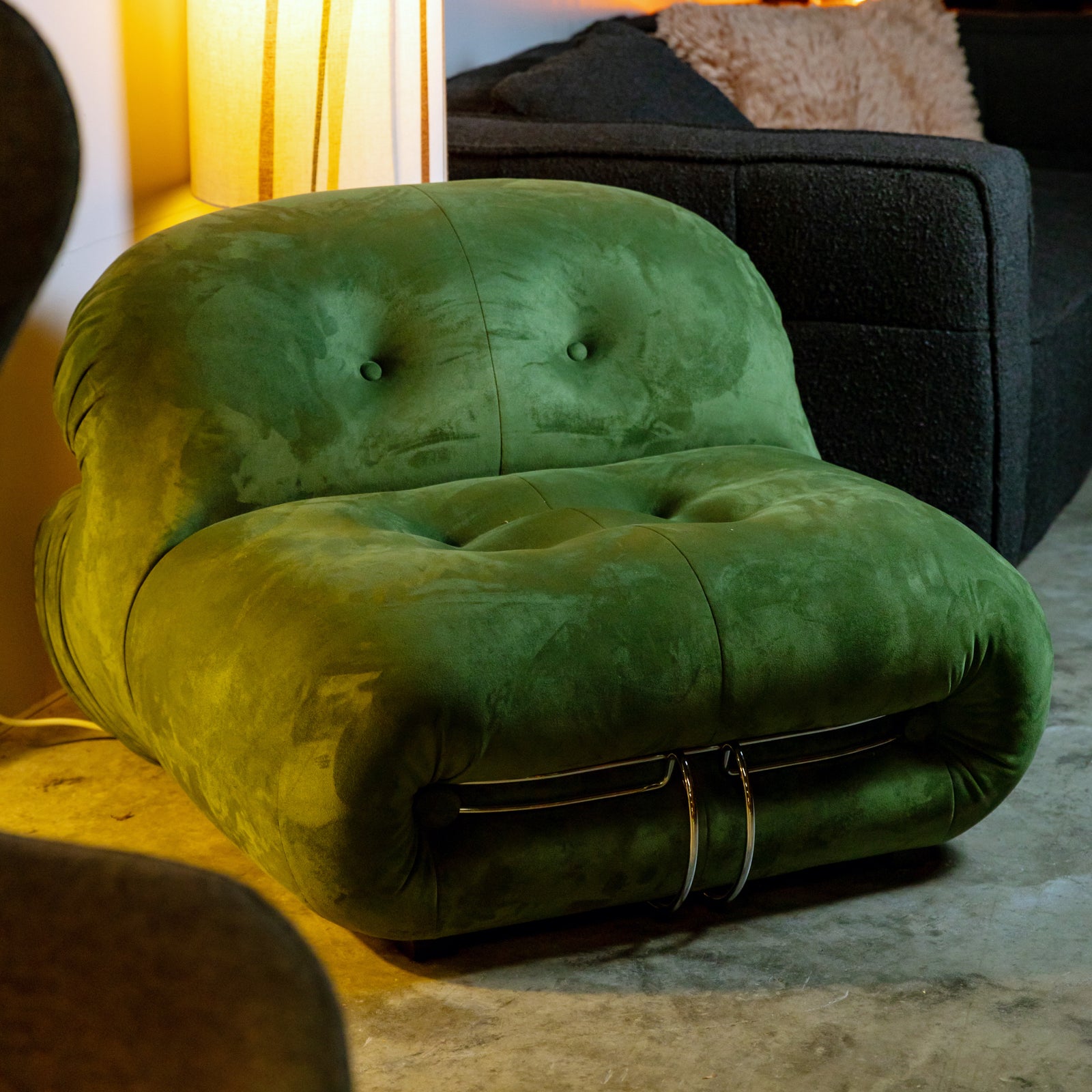 Soriana Style Lounge Chair Suede Green