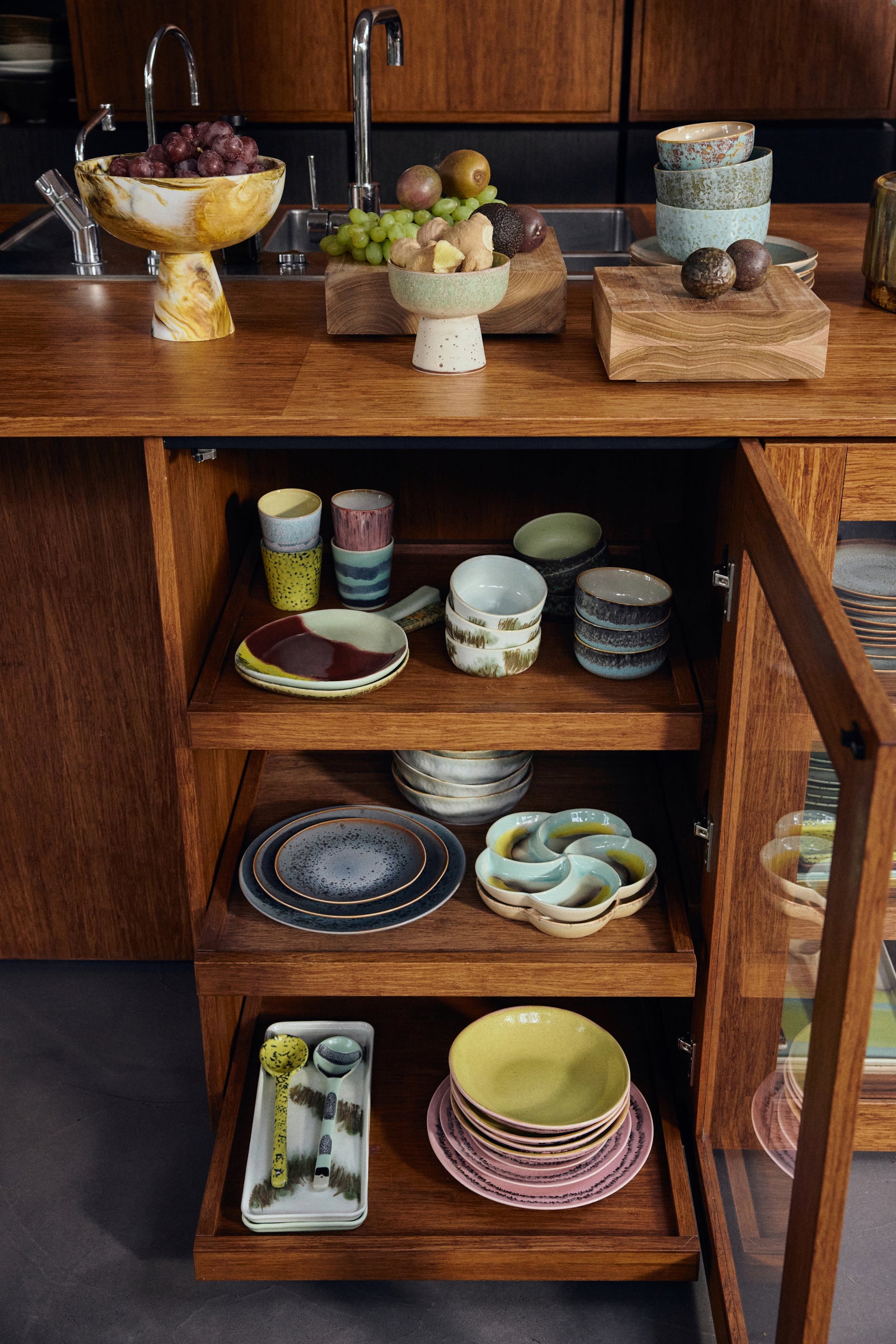 HKLIVING 70s Ceramics: Platter Cherry