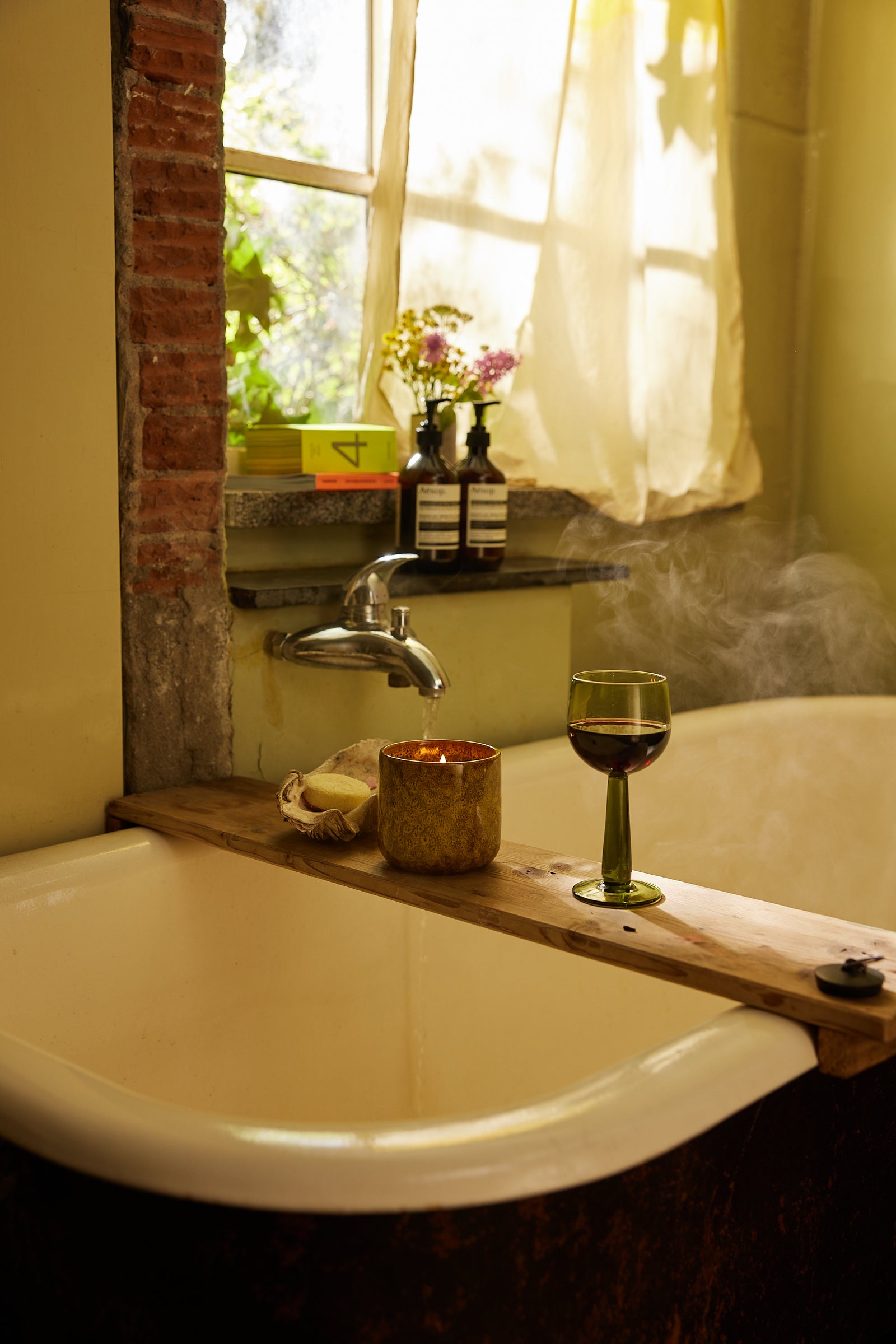 HKliving Ceramic Scented Candle Cocktails In Manhattan