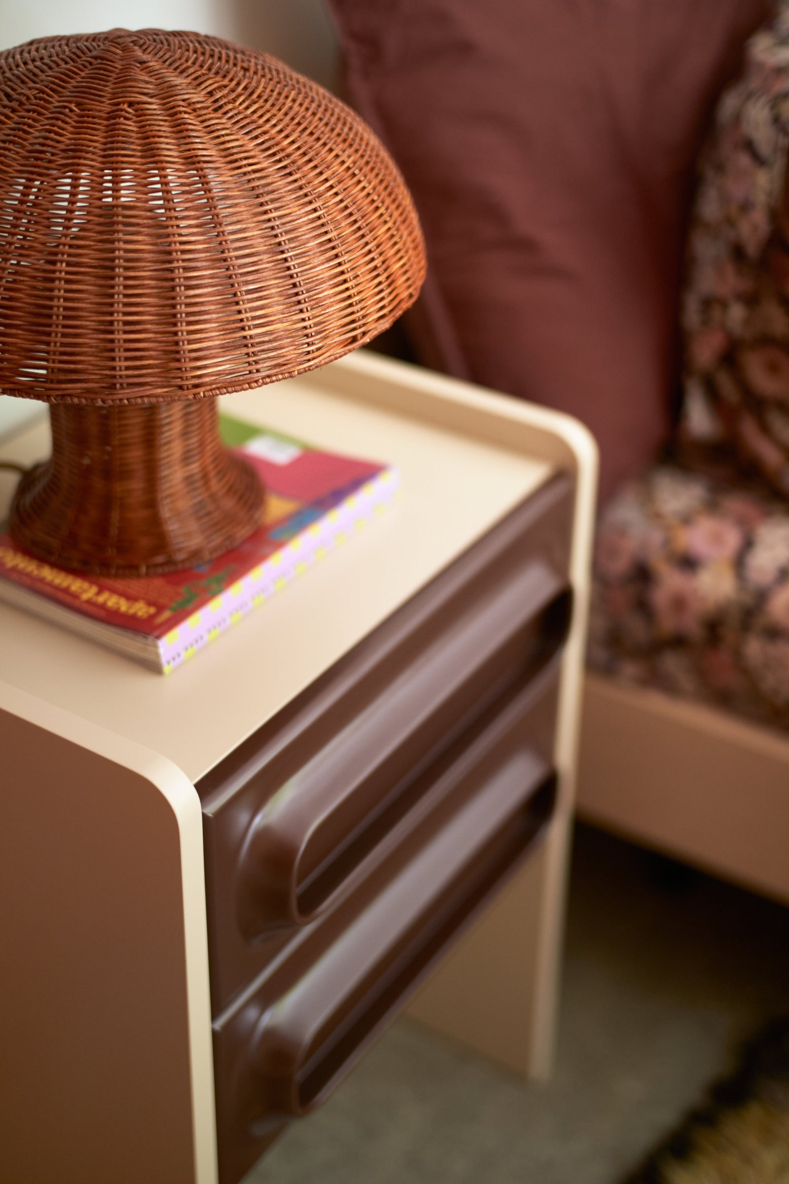 HKliving Space Nightstand Coffee/Cream