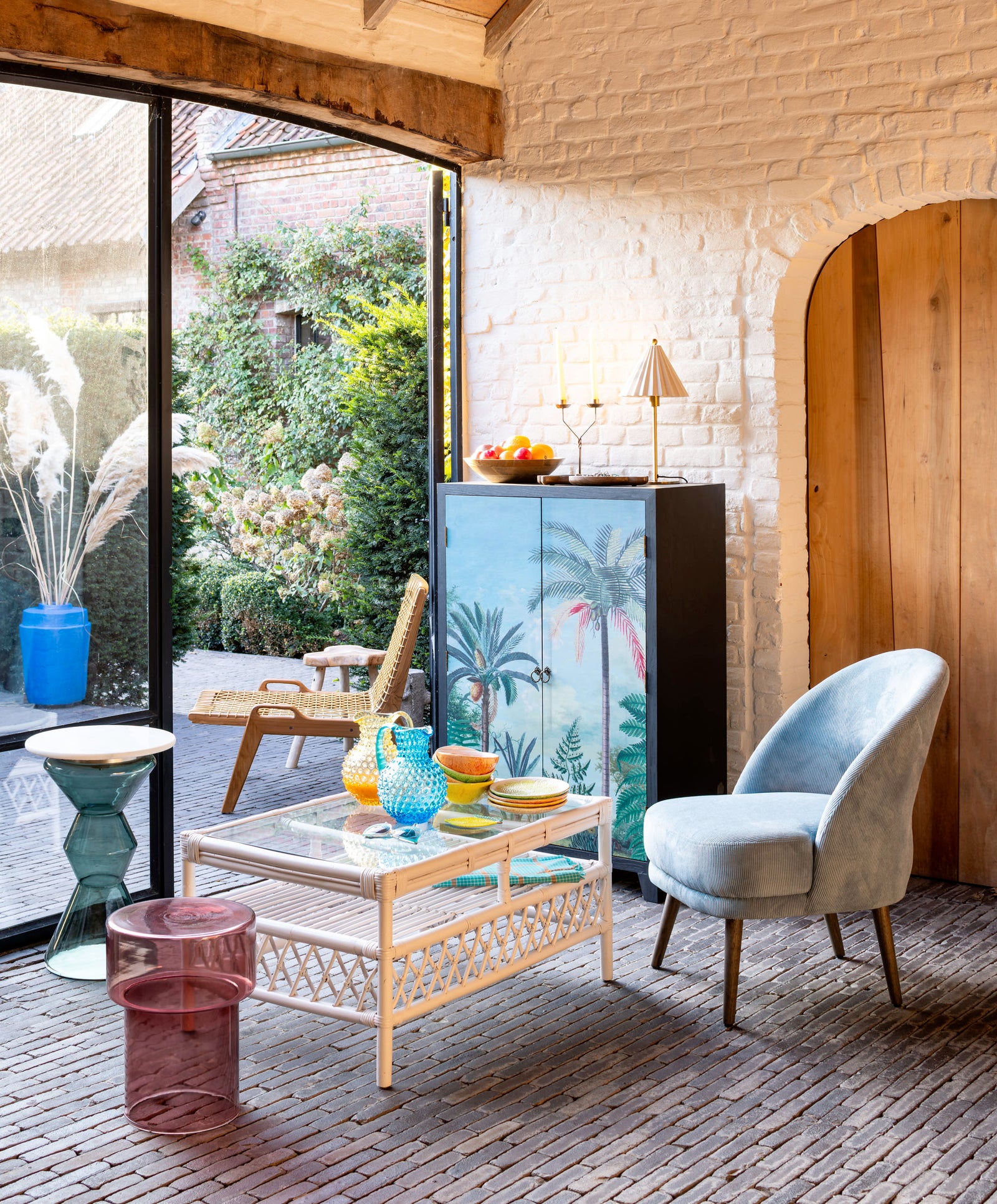 Side Table Neo Smoked Red