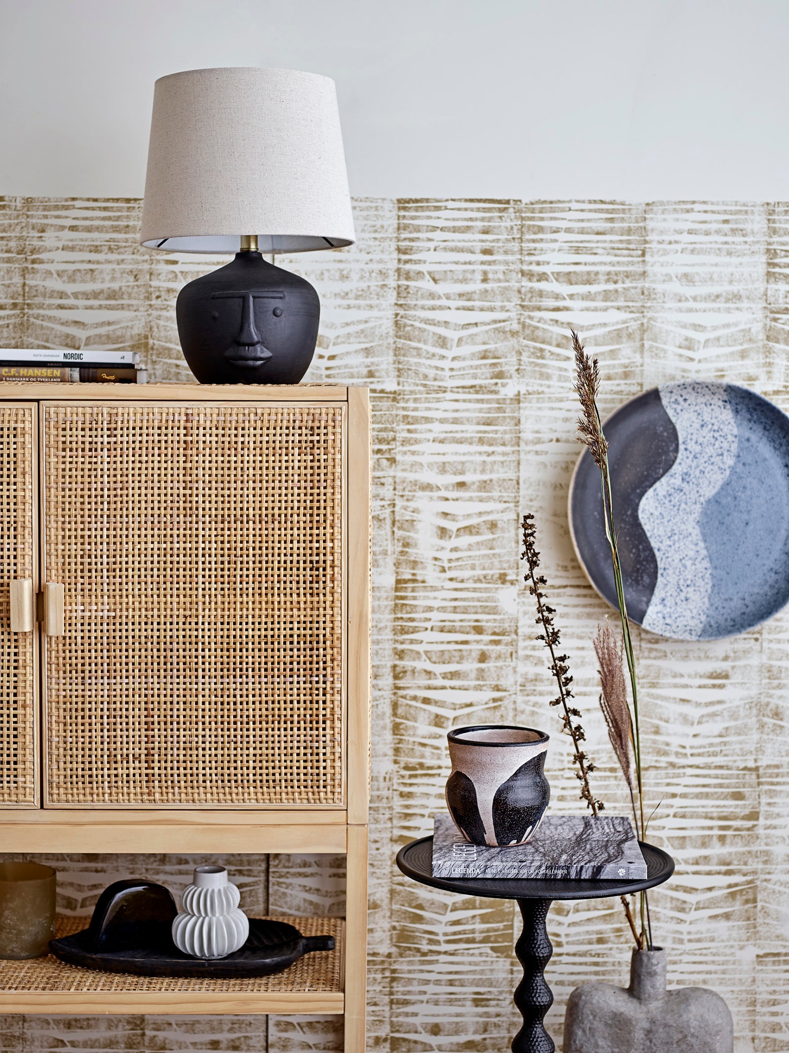 Anka Side Table, Black