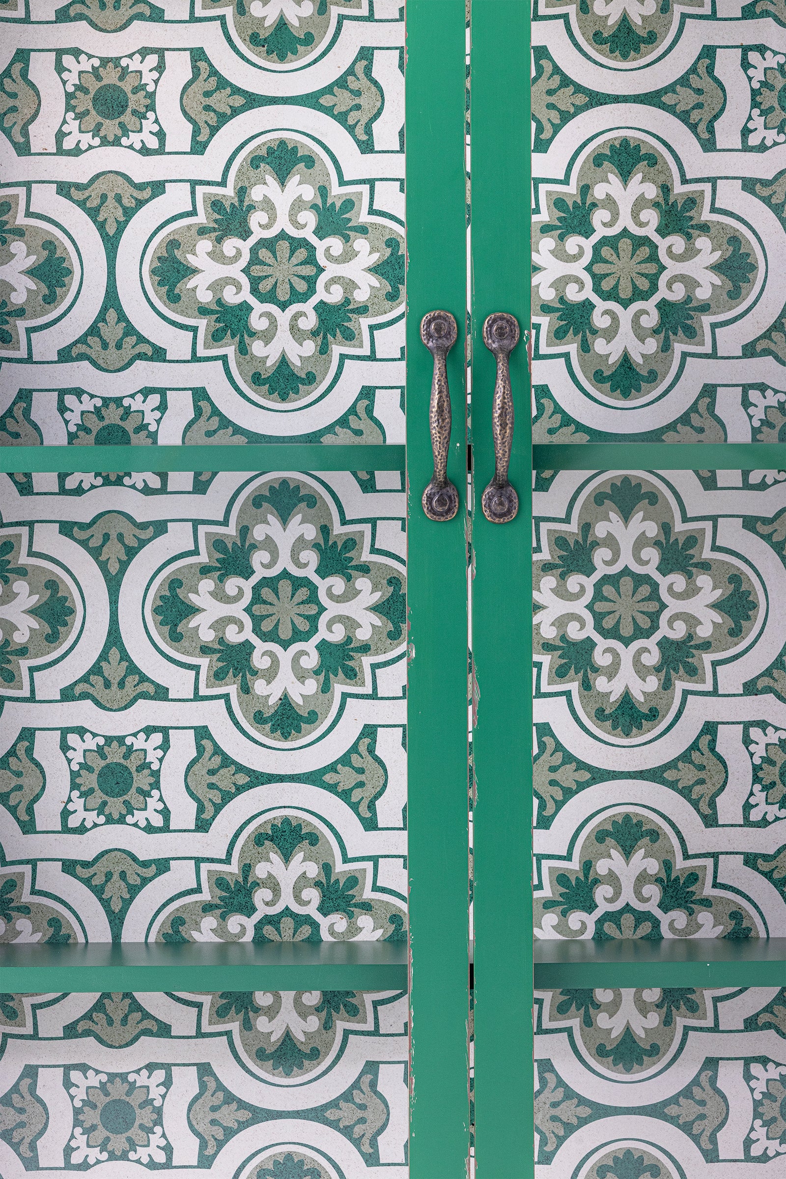 Hazem Cabinet, Green