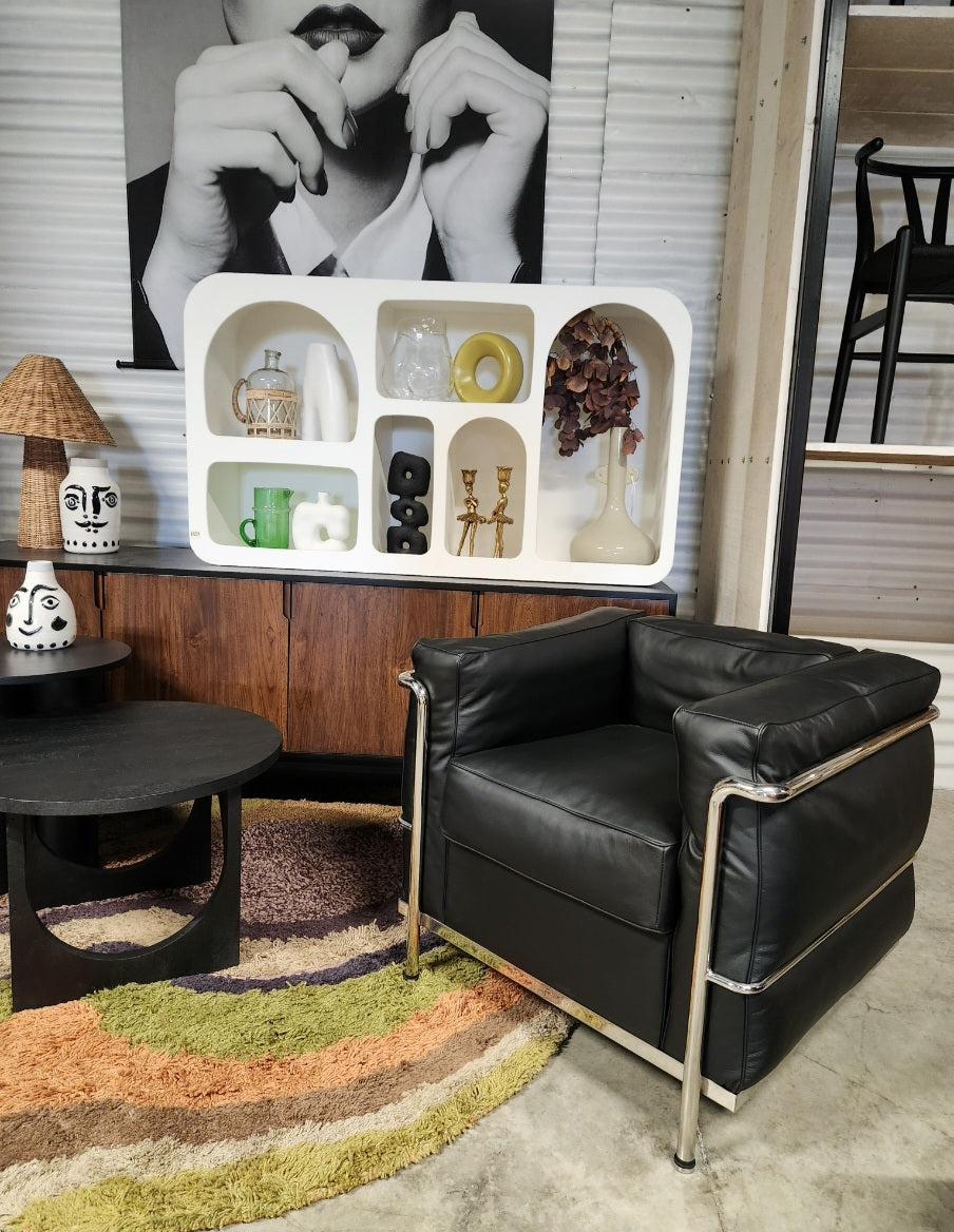LC2 Black Leather Armchair