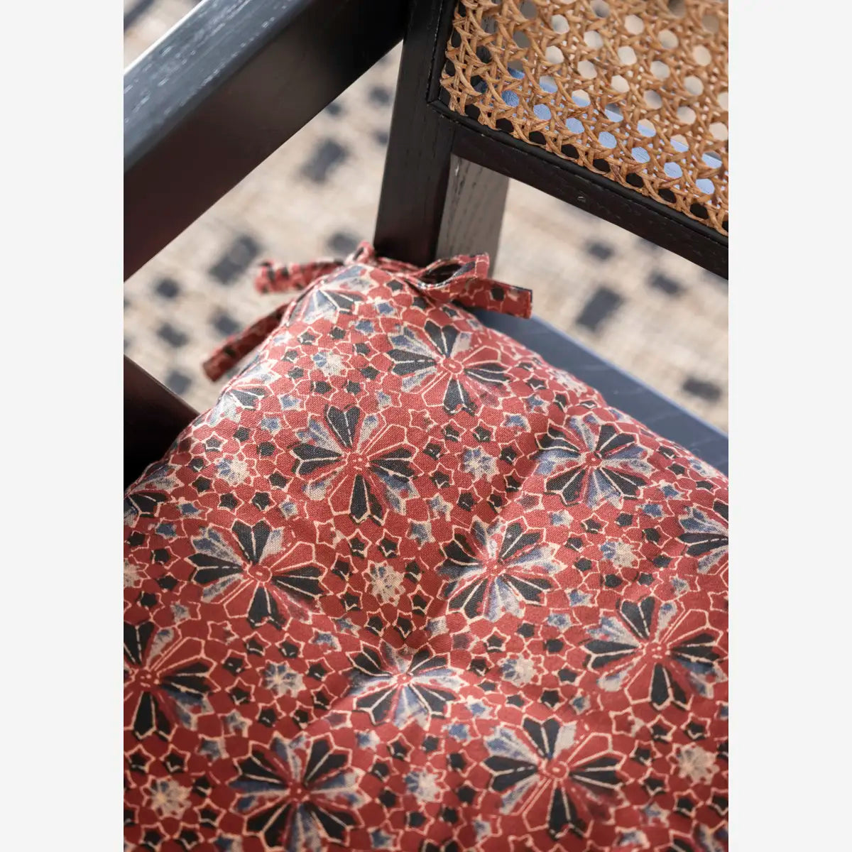 Striped Cotton Seat Pad Syrah, black, charcoal, beige