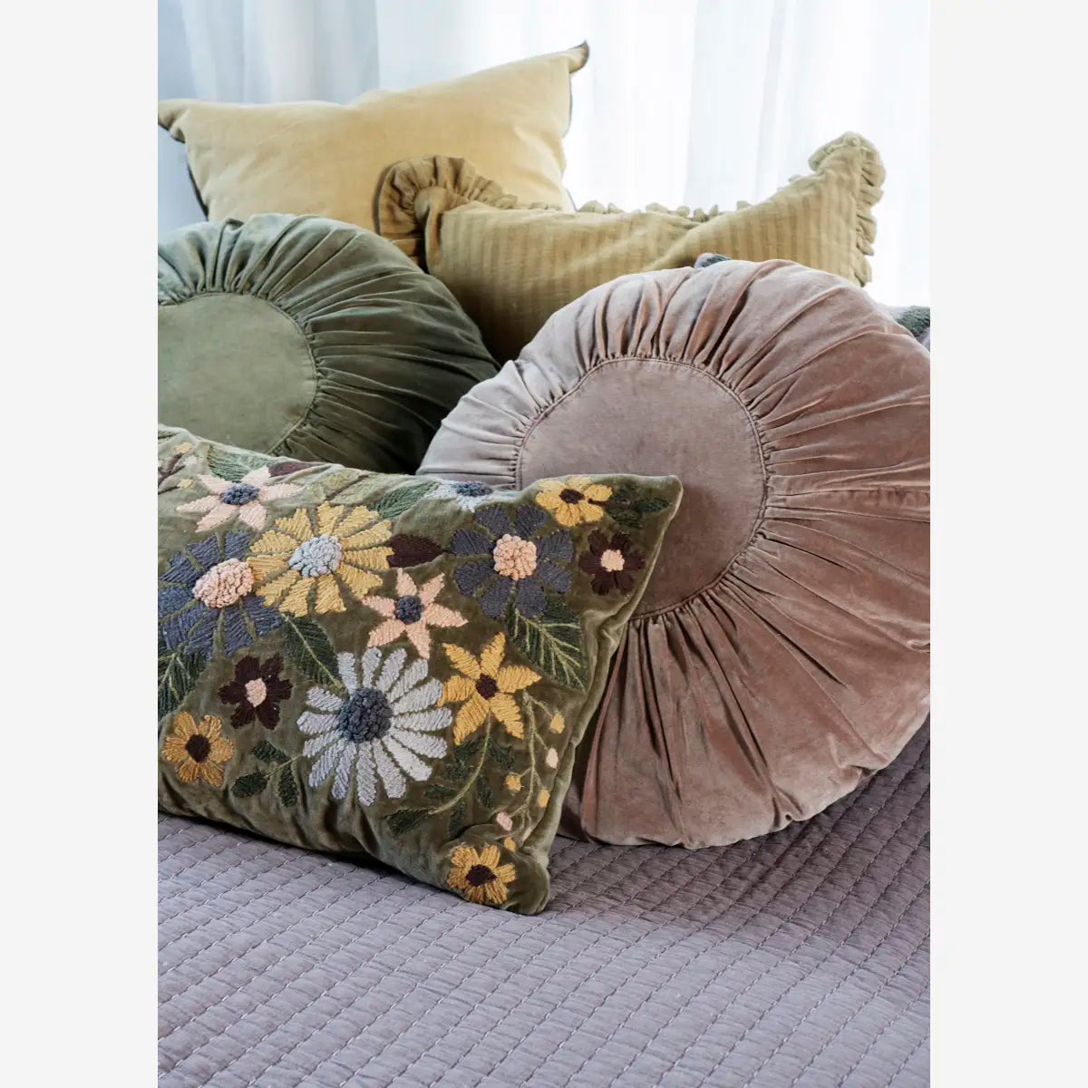Round velvet cushion green 55cm
