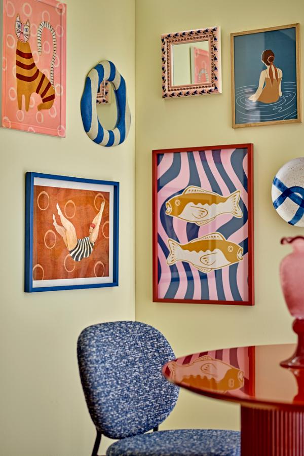 Missy Illustration with Frame