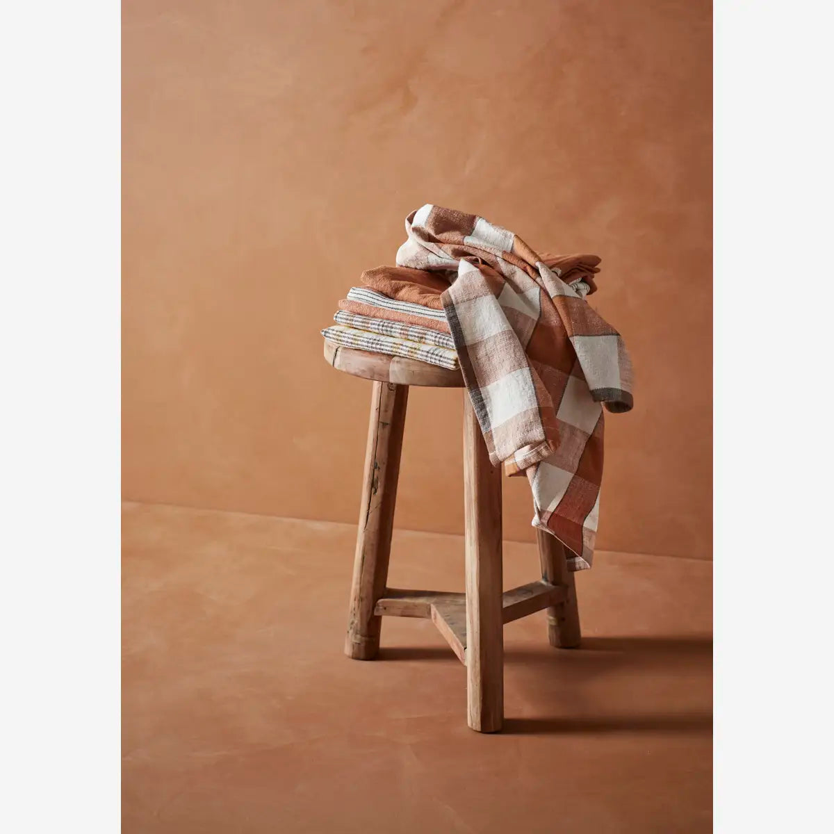 Reclaimed Wood Stool Brown