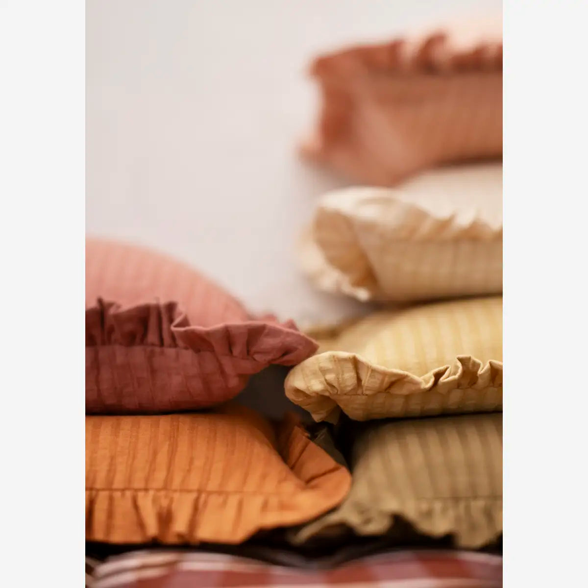 Ruffle Cushion Rust 50x50cm