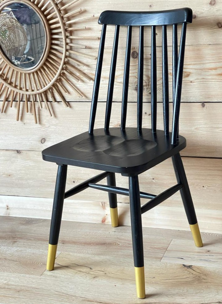 Windsor Chair Black / Golden Dipped Legs