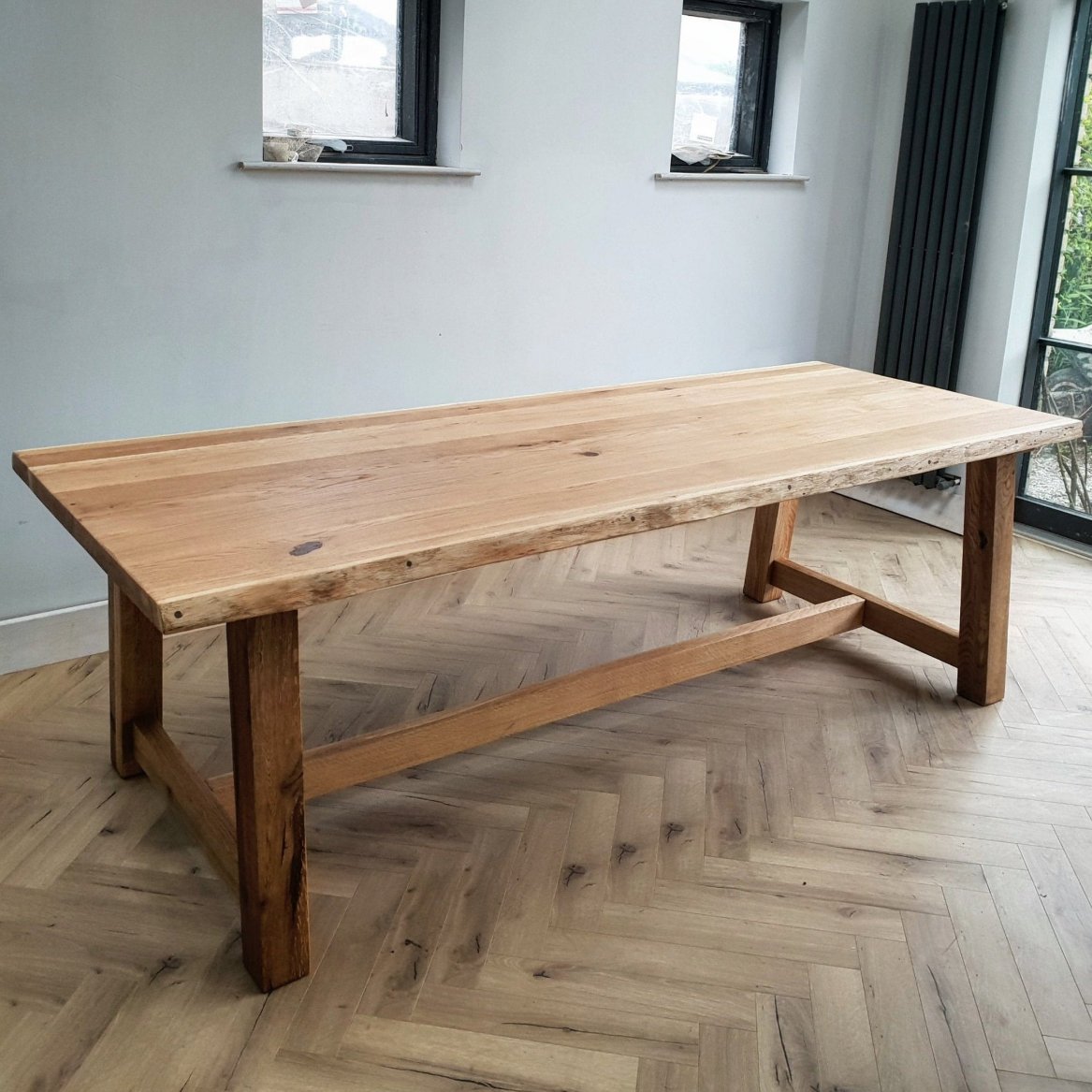 Solid Oak Farmhouse Dining Table Natural / Strachel A.F.