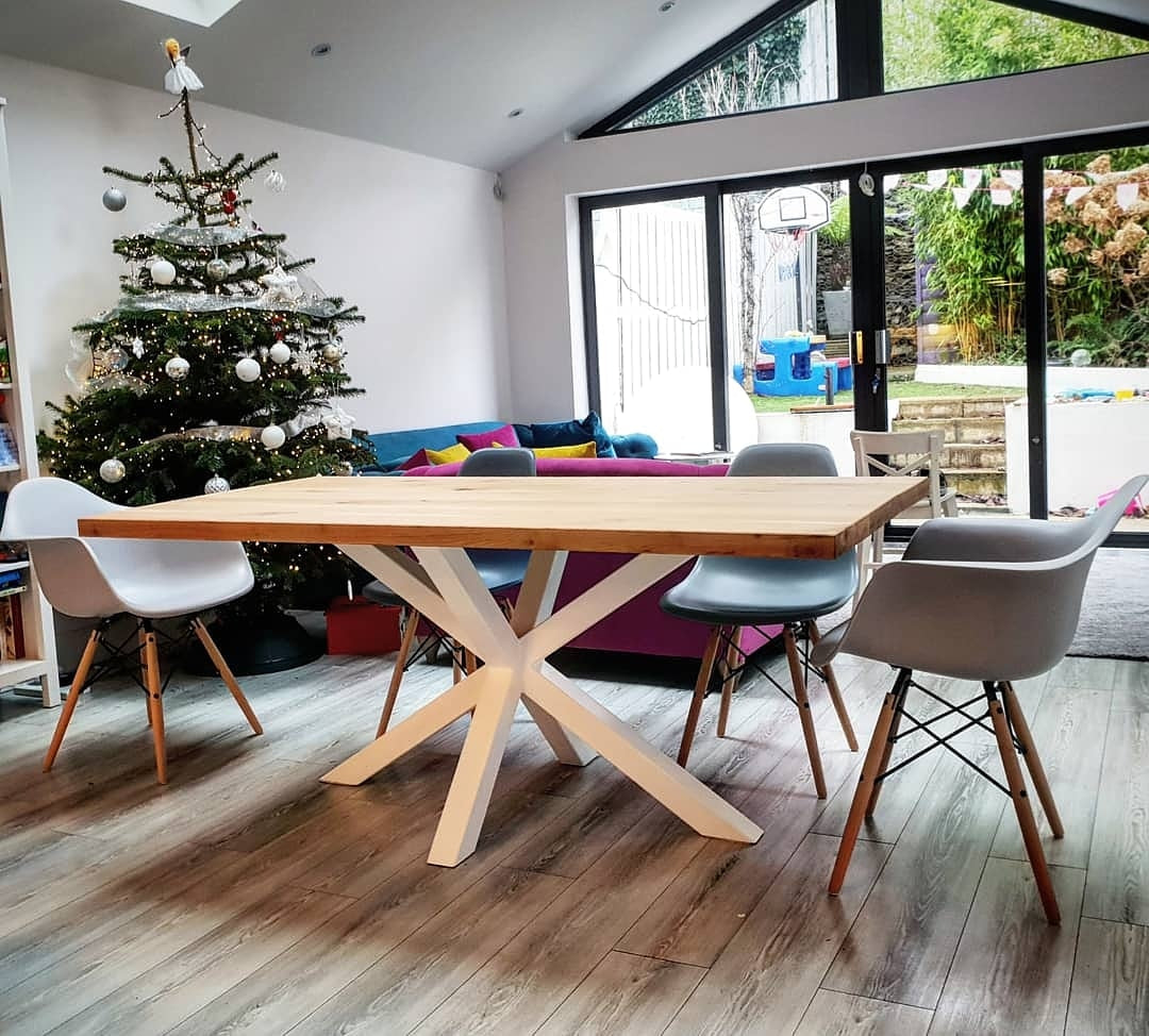 Solid Oak Table Natural / Star Frame White / Strachel A.F.