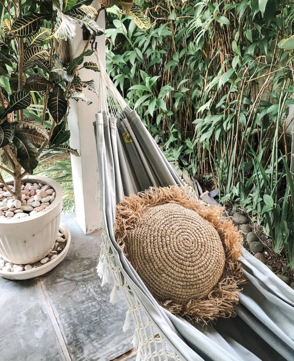 Rafia Cushion With Fringe Round  |