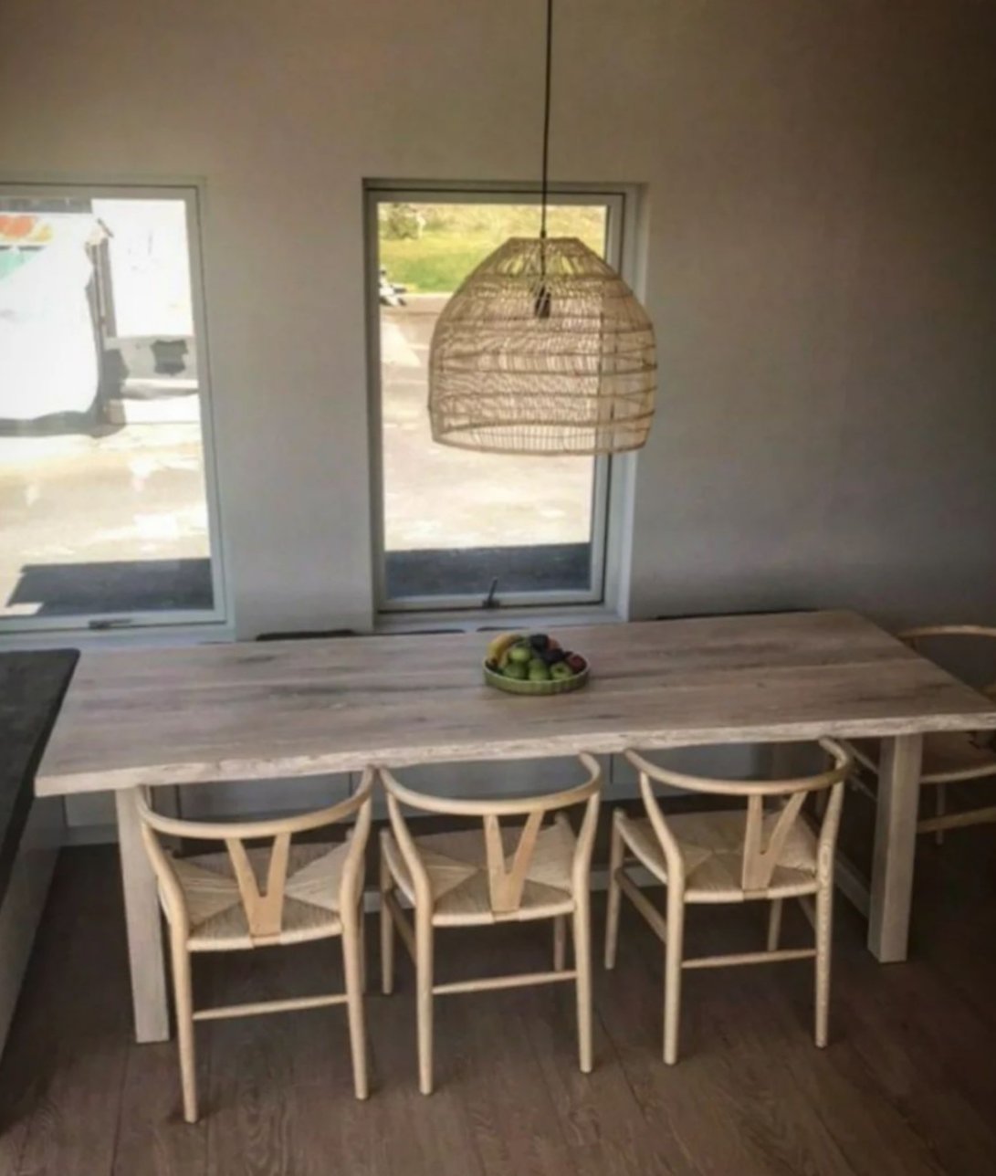 Solid Oak Farmhouse Dining Table Whitewashed / Strachel A.F.