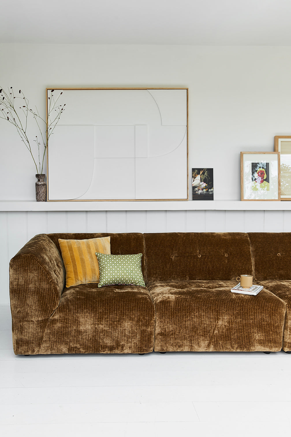 HKliving Vint Couch: Element Middle Corduroy Velvet Aged Gold