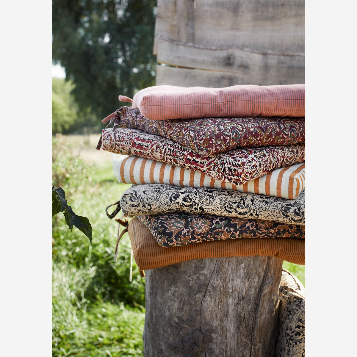 Printed cotton Seat Pad Off white, Dark Honey - Madam Stoltz